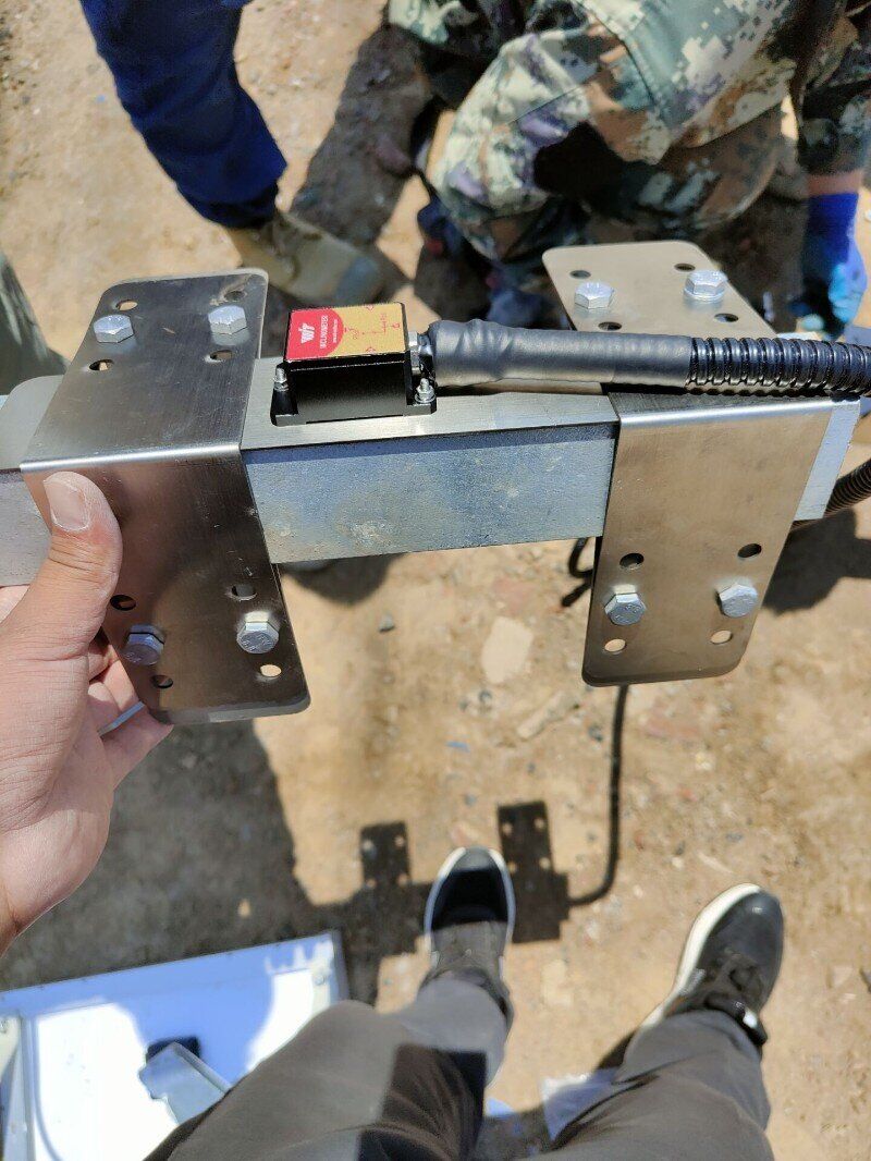 智能监测,守护未来:特力康输电线路杆塔倾斜预警装置解析图片
