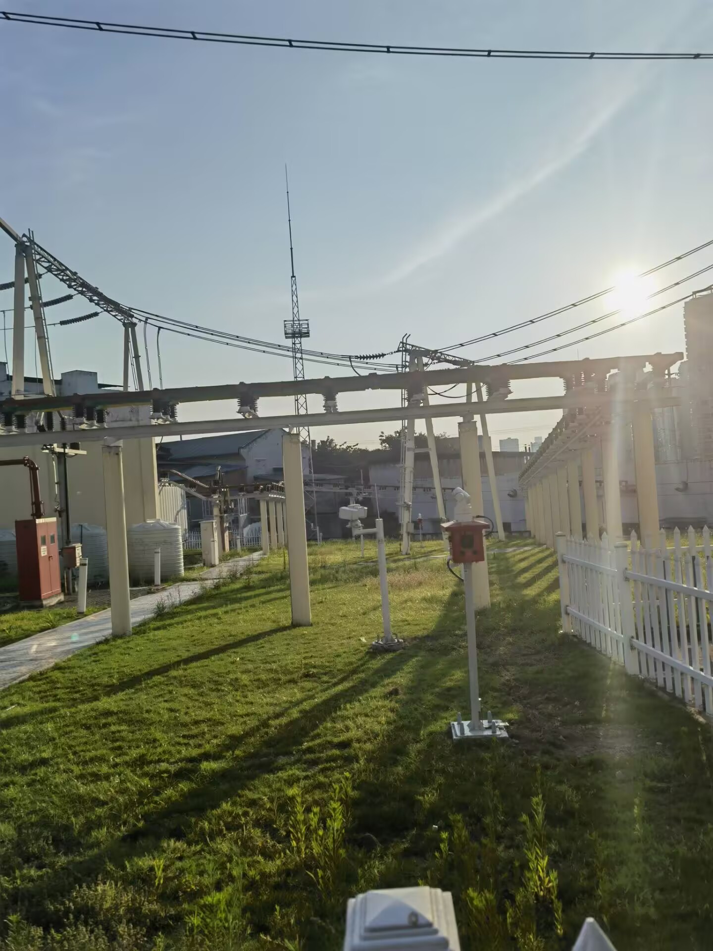 一体化激光语音综合驱鸟器 智能感应 变电站台区不扰民驱鸟装置图片