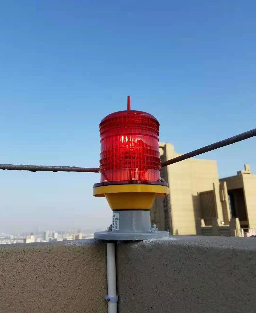 太阳能智能航标灯 北斗一体化航标灯 动态调光导航装置图片