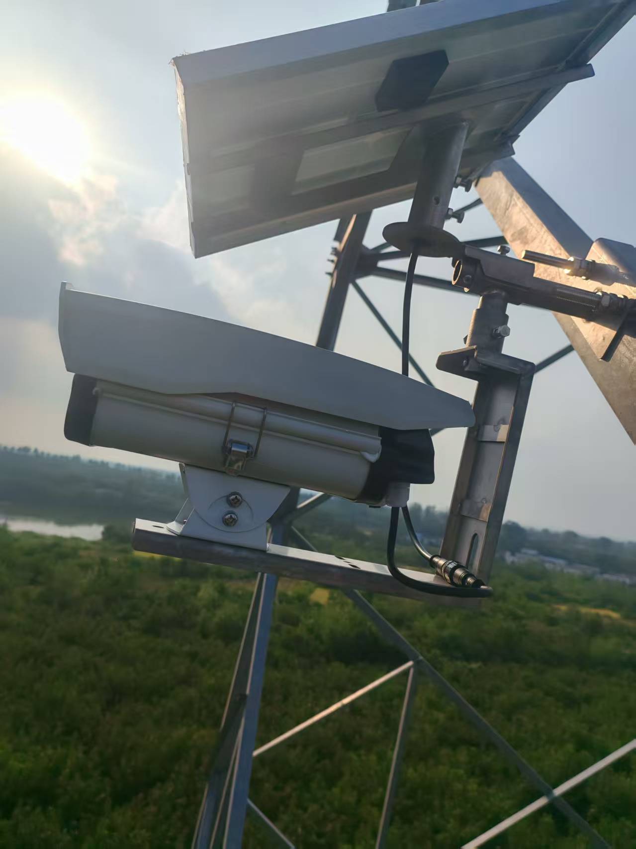 架空输电线路图像视频监测装置(枪机)架空输电线路故障监拍装置图片