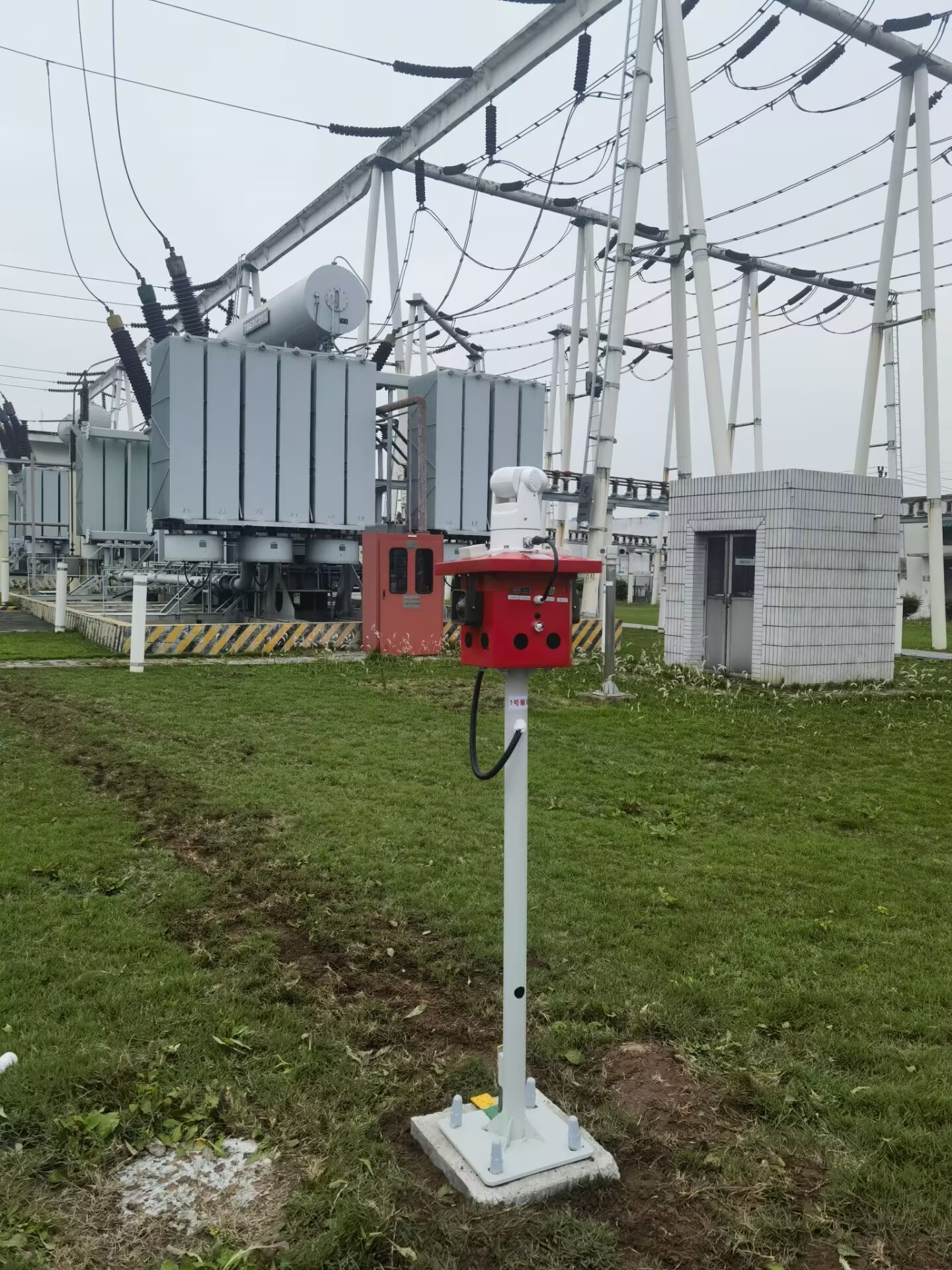 超声波激光一体驱鸟装置 激光声学多模驱鸟器防鸟害解决方案图片