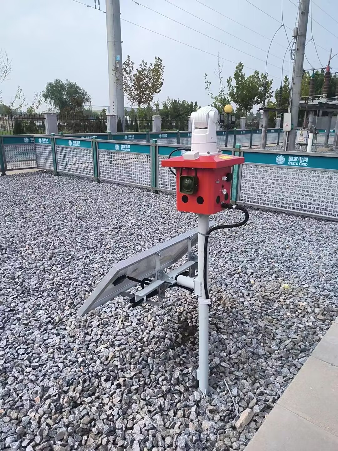 超声波激光一体驱鸟装置 激光声学多模驱鸟器防鸟害解决方案图片