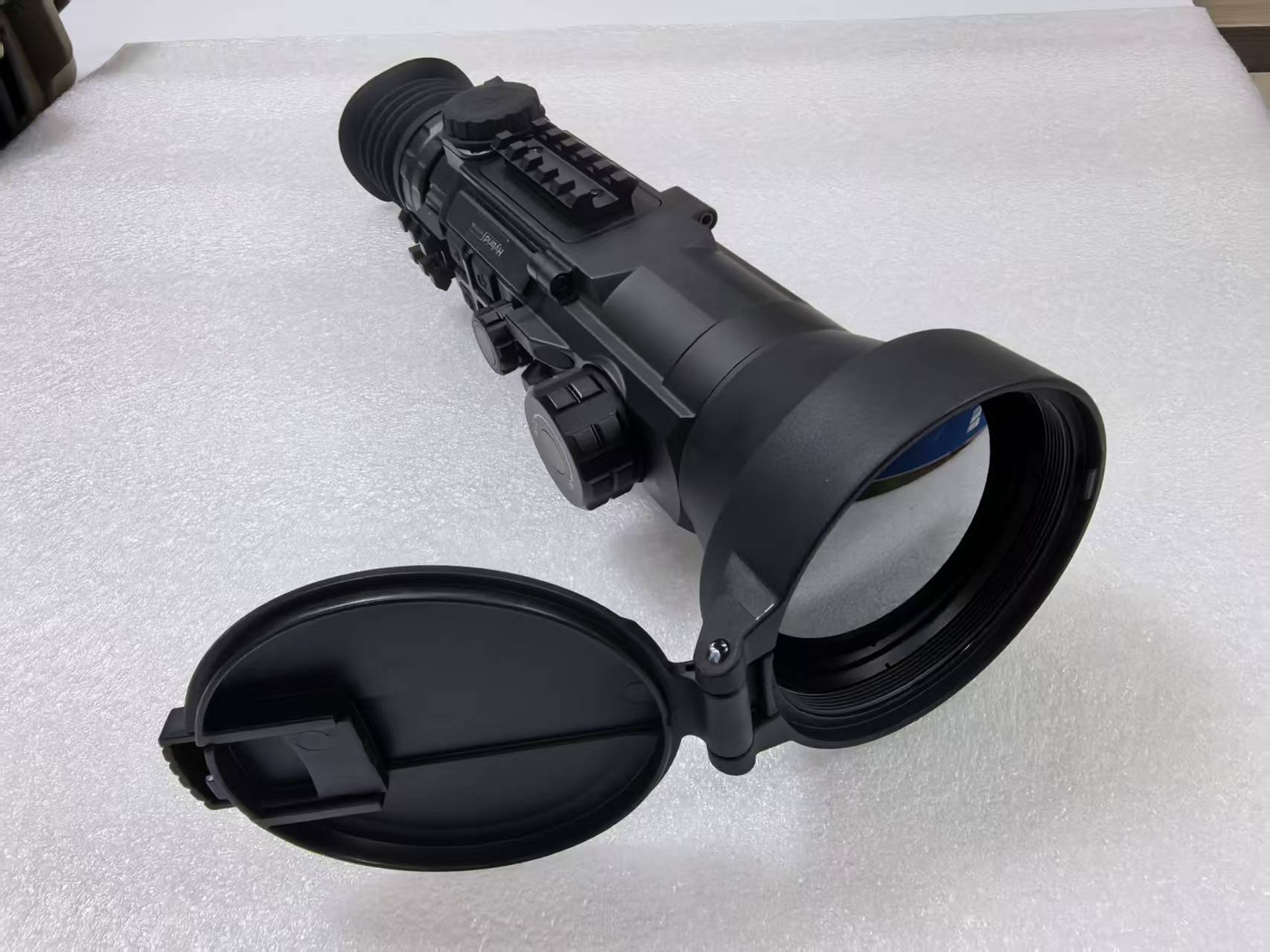 HYH75W多功能热成像支持Riflescope 和 Clip-on模式切换75mm镜头图片