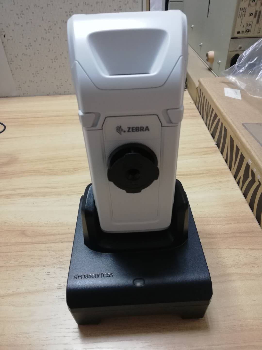 RFD8500 手持式读写器 RFID/1D/2D 采集器图片