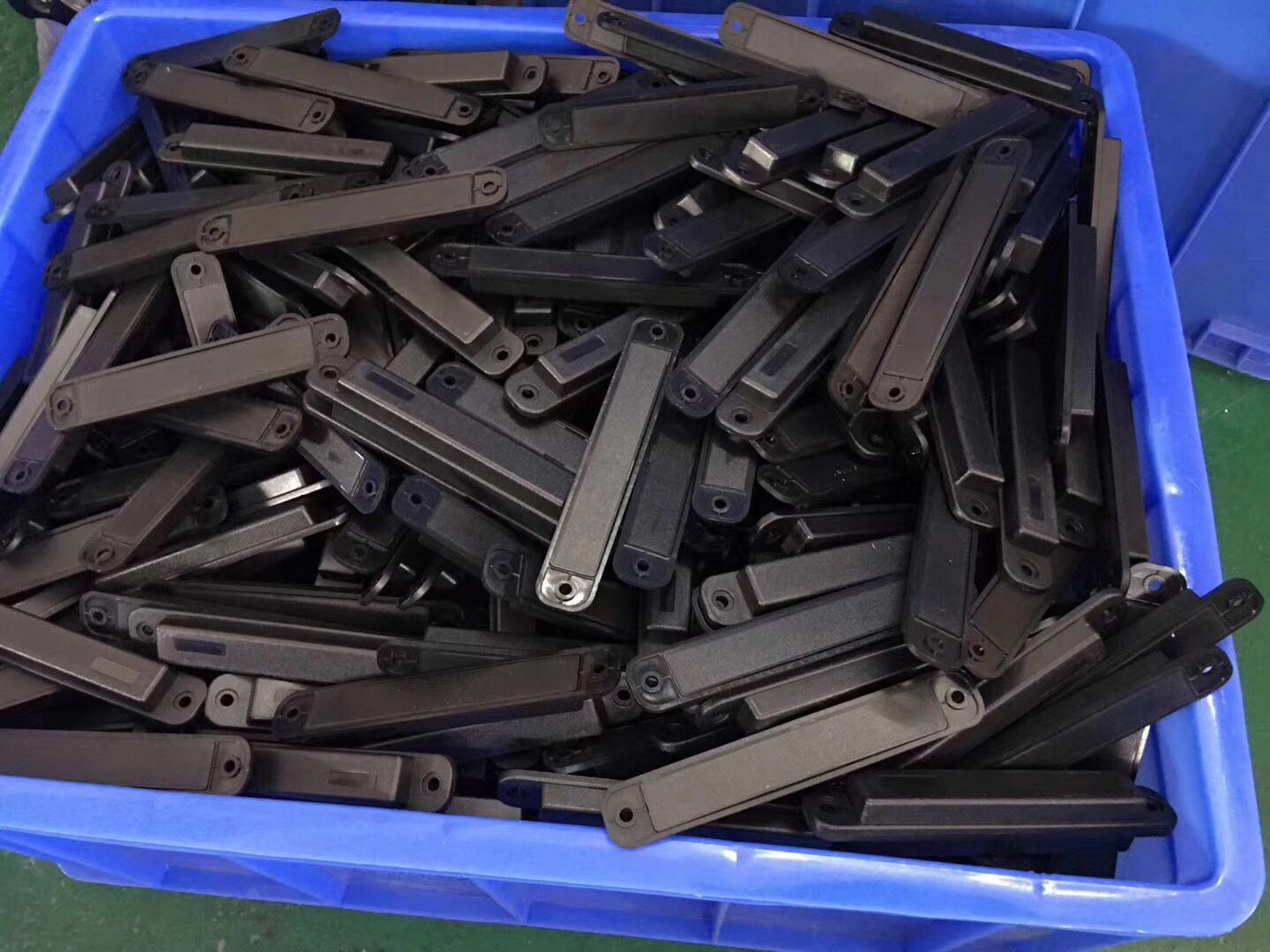 超高频标签 抗金属标签 耐高温标签图片