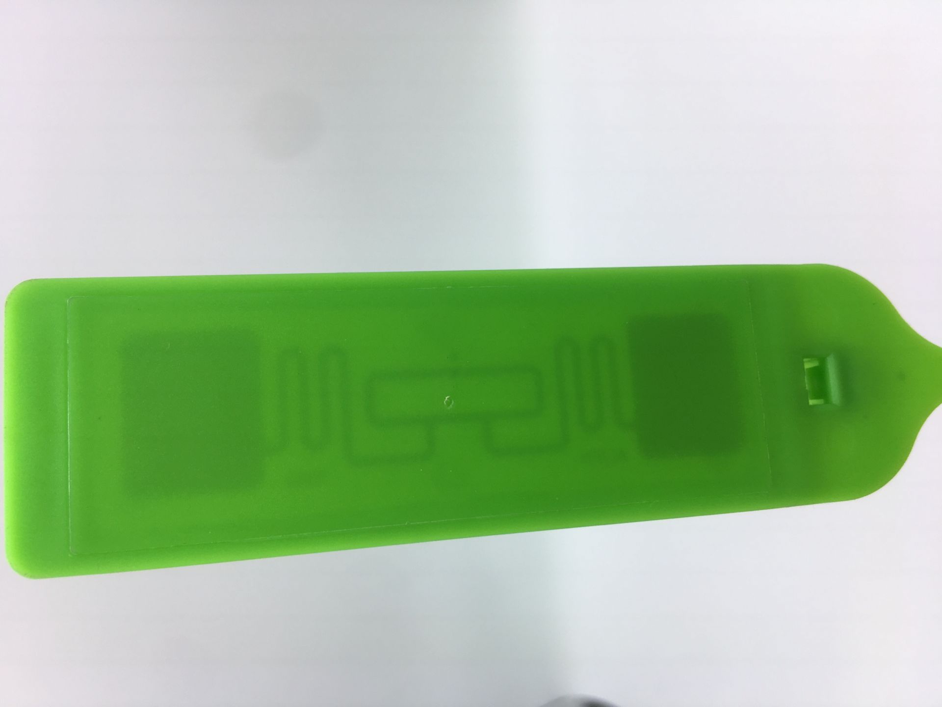 超高频扎带标签图片