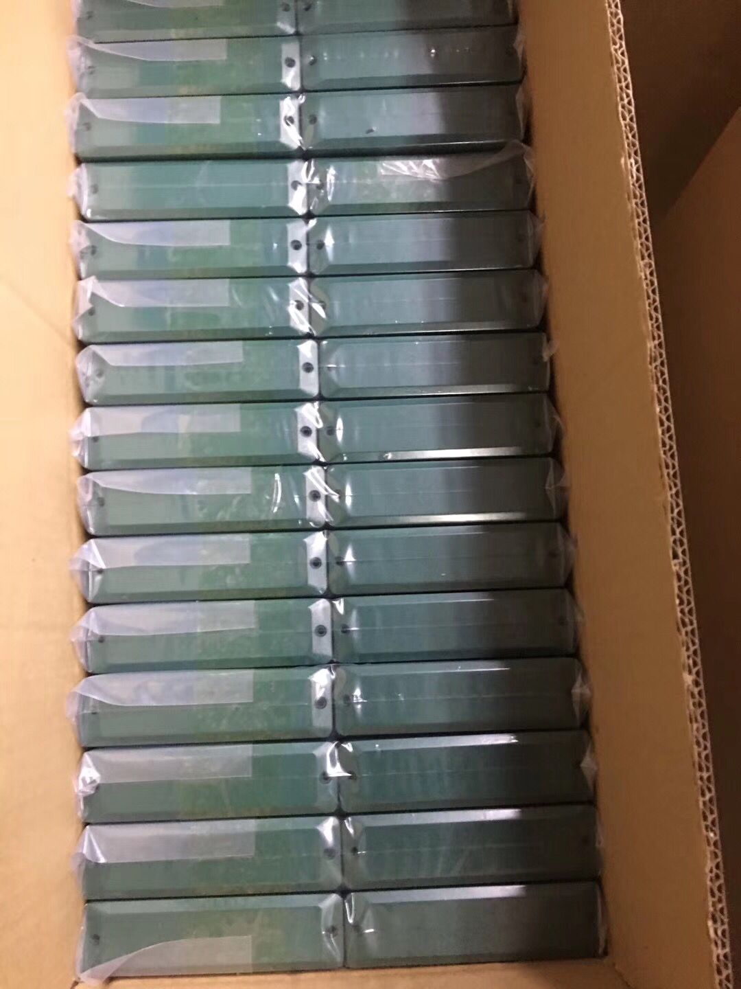 超高频抗金属标签图片