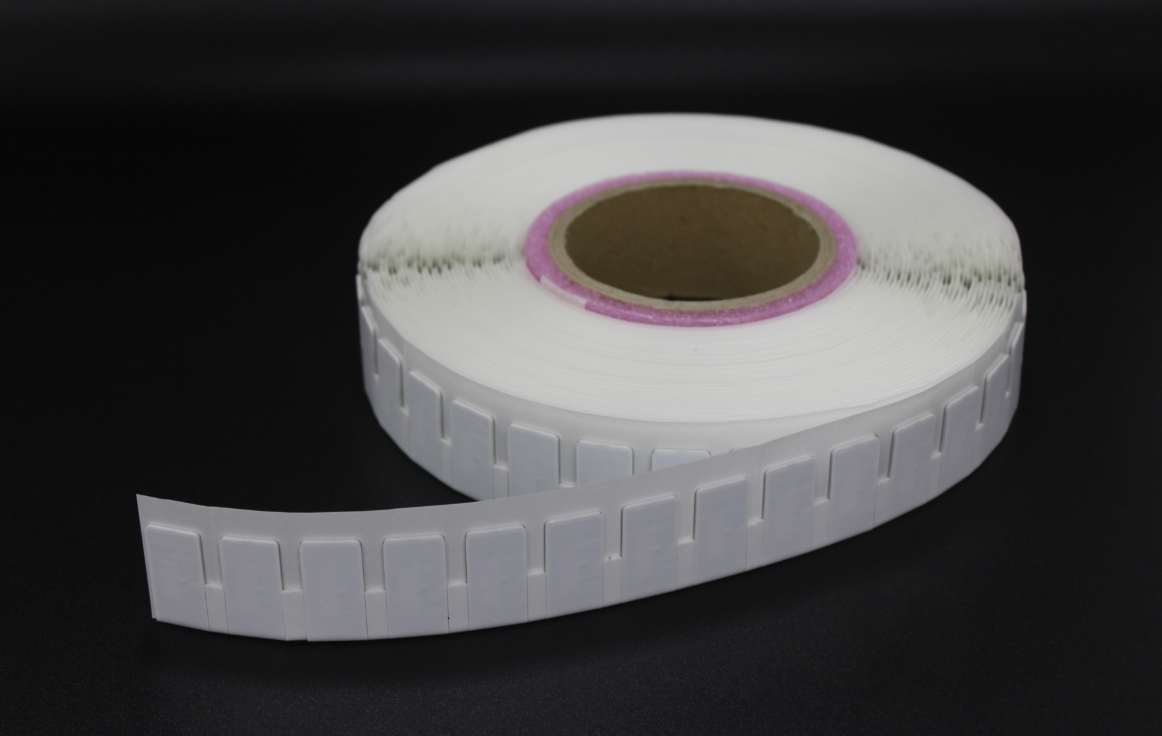 UHF柔性抗金属标签图片