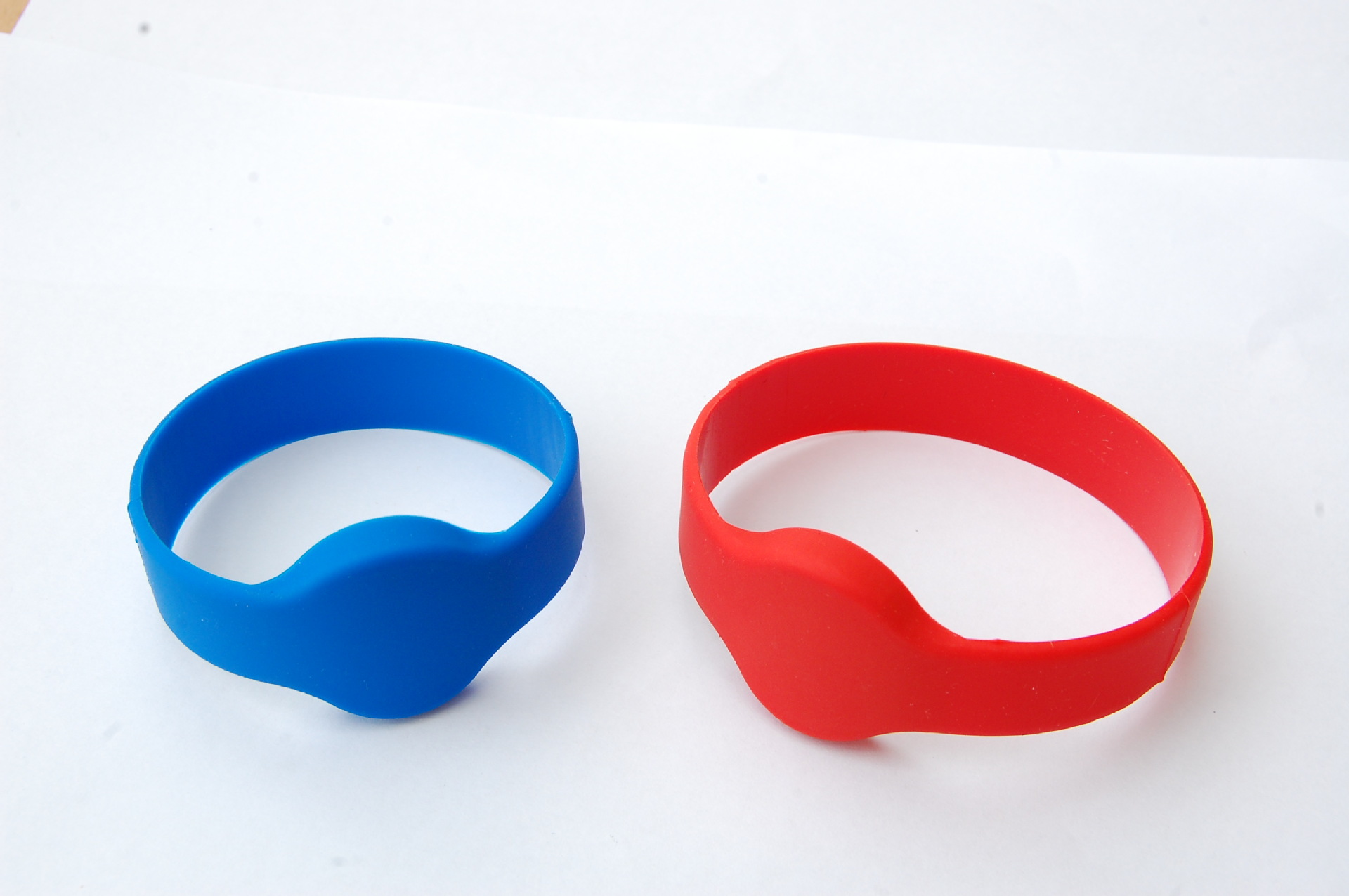 定制 IC手腕带rfid 储物柜健身房智能感应卡IC硅胶手环定制 RFID 手环图片