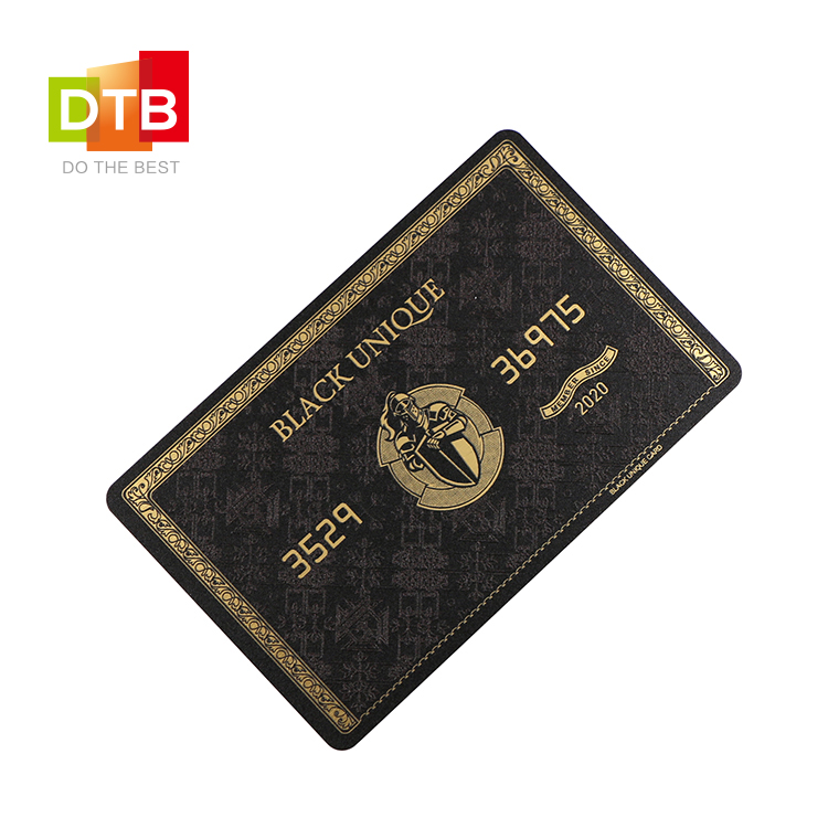 DTB 厂家定制 黑色PVC料单面拉丝金浮雕 磁条卡 骑士黑金会员卡图片
