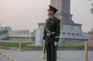 岗哨枪支离位报警系统