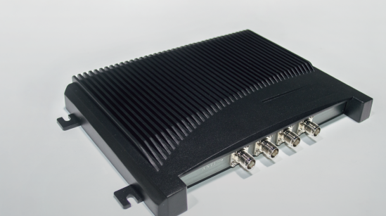 S-8600 四通道超高频读写器图片