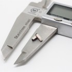 RFID医用器械管理标签 超小型嵌入式陶瓷标签 2.1