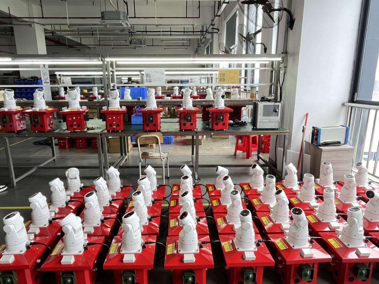 电力综合激光驱鸟器设备、输电线路综合激光驱鸟装置全面解析图片