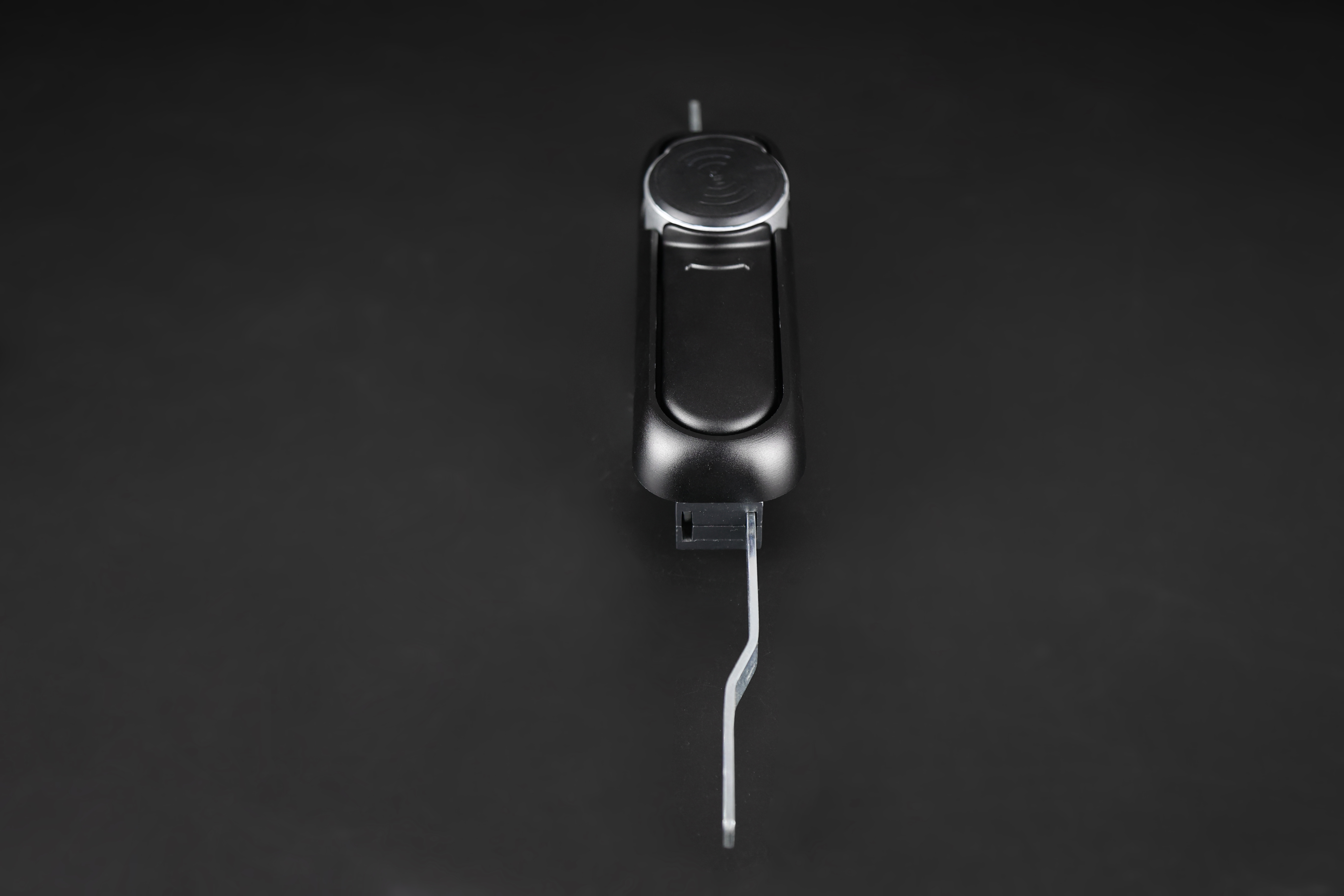 NFC机柜锁 NFC无电柜锁 NFC无源机柜锁 NFC智能柜锁图片