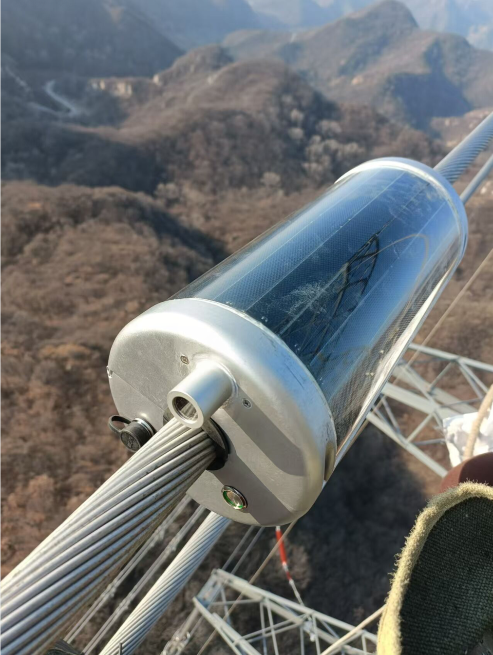 输电线路覆冰在线监测装置-观冰精灵图片