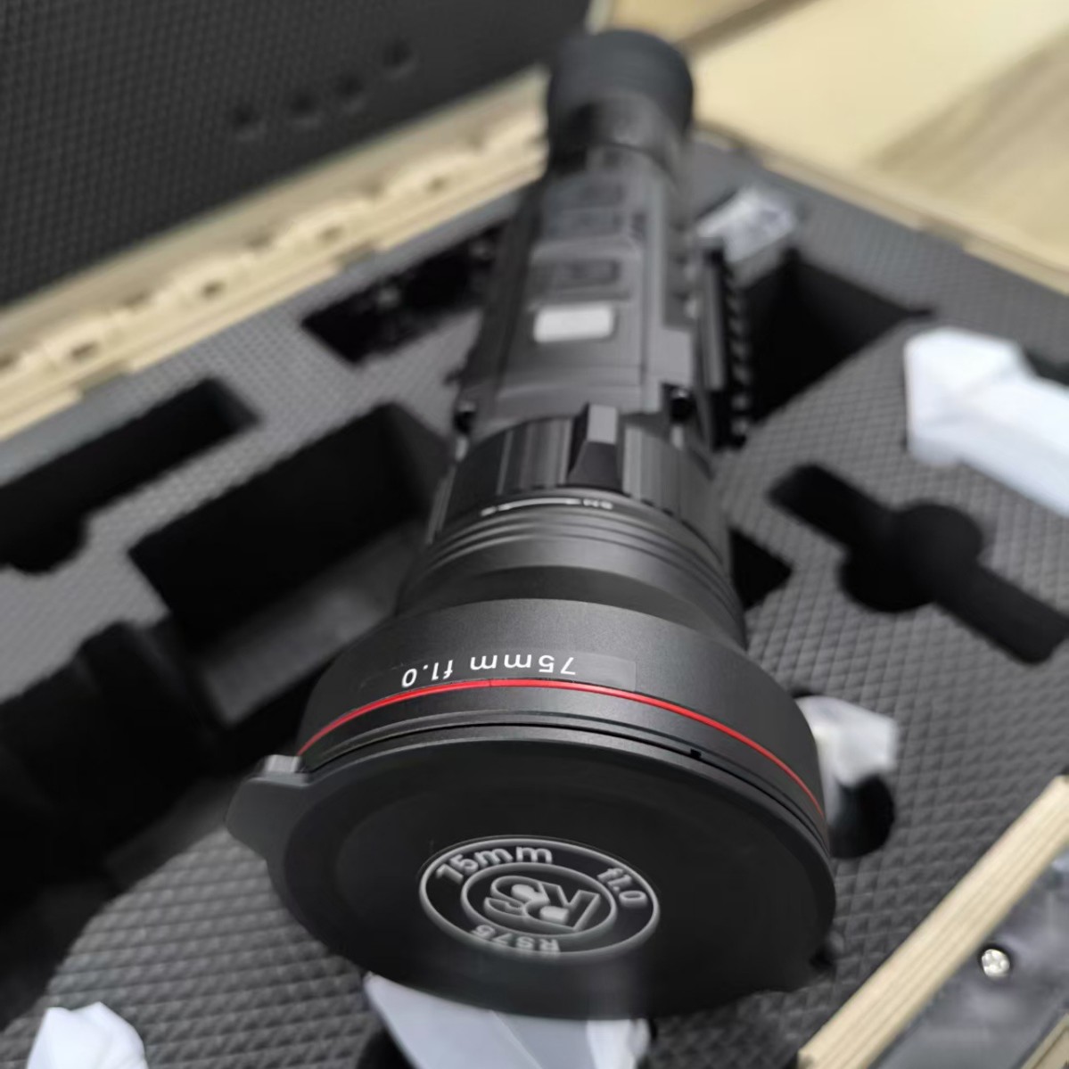 RICO RS75 手持红外热成像仪75mm大镜头高性能图片