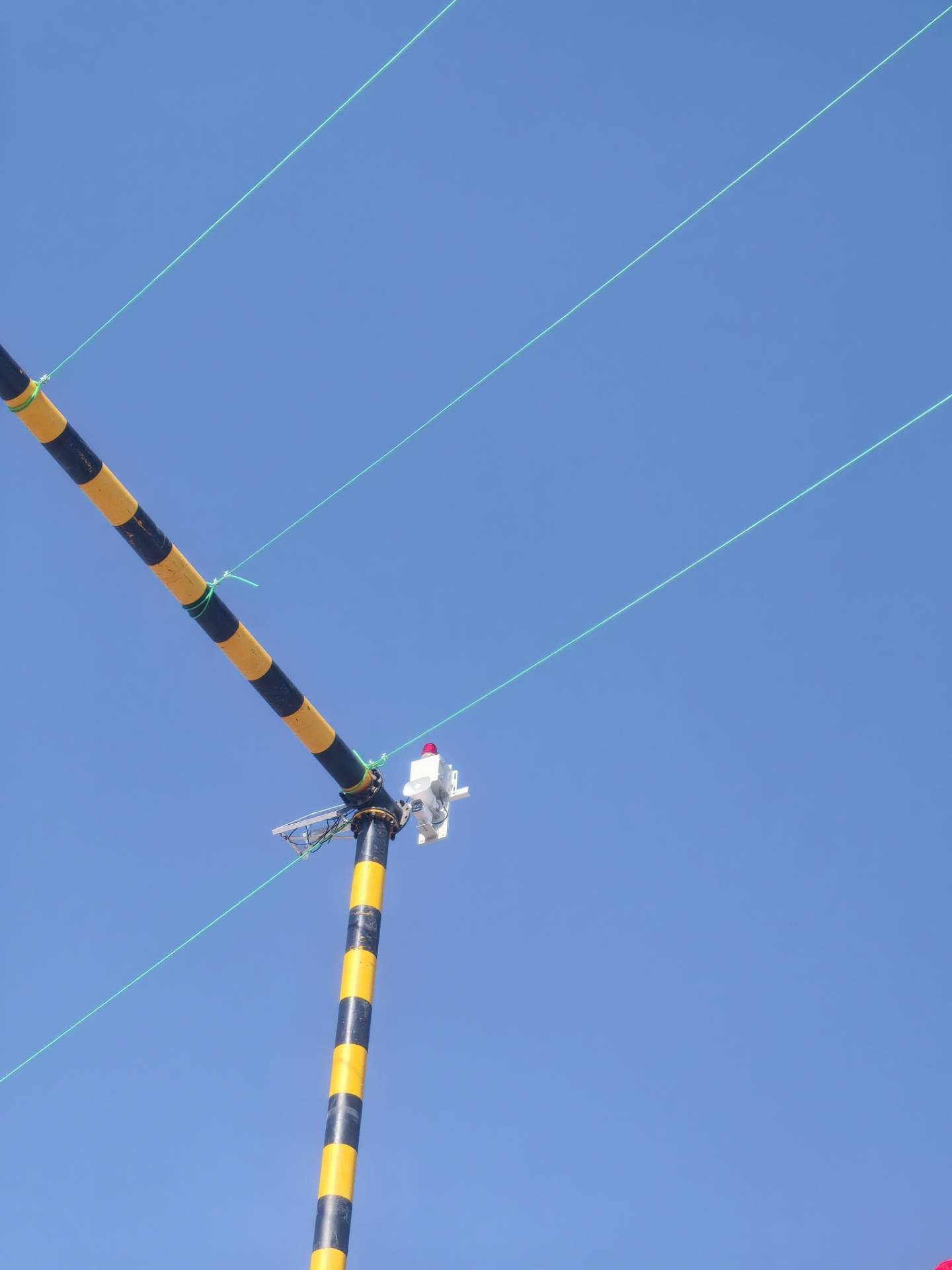 线路杆塔镭射防外破精准预警装置 镭射防外破视频监控系统图片