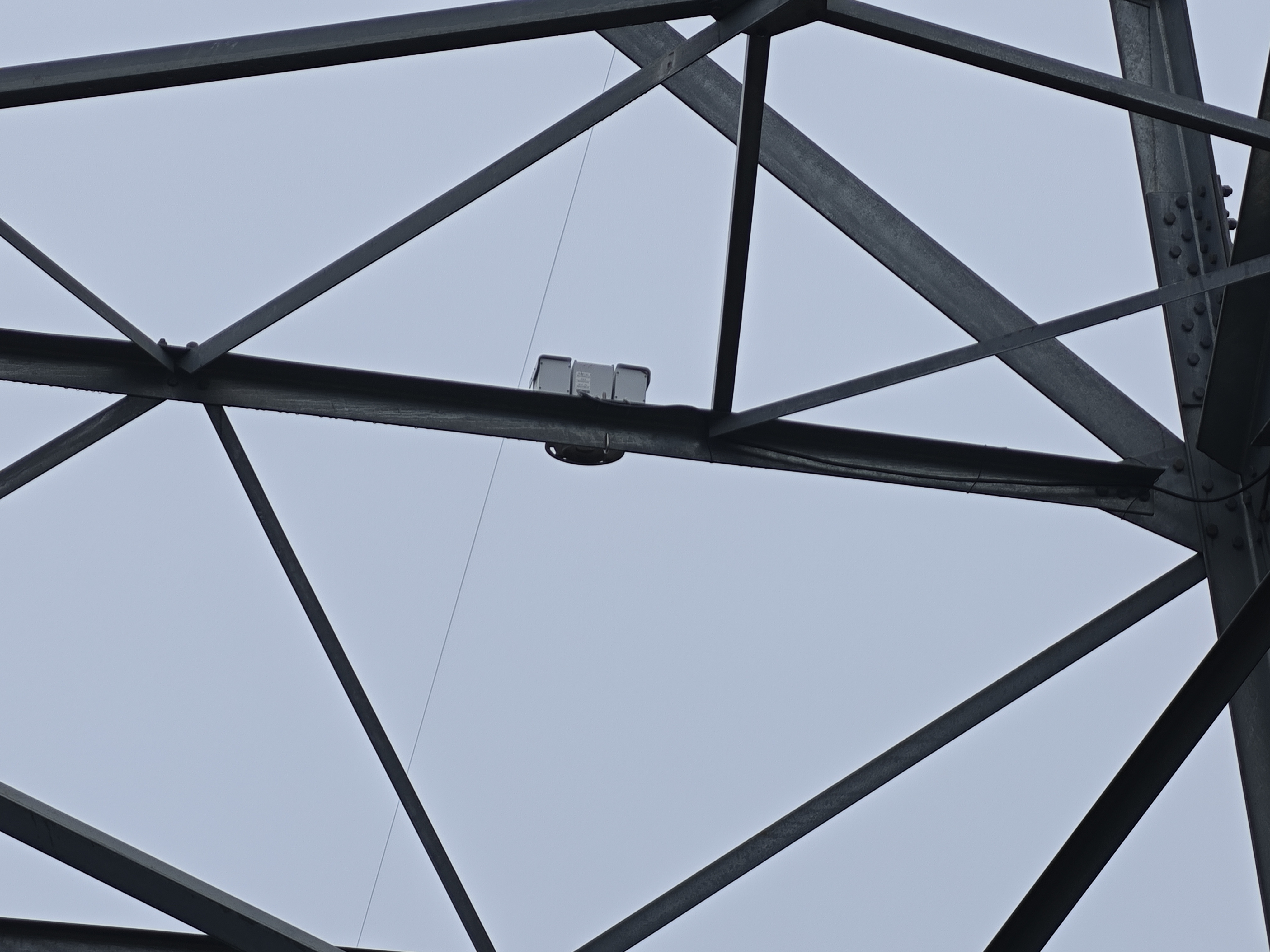 输电线路铁塔在线防火监测仪  电力AI防山火视频监控装置图片